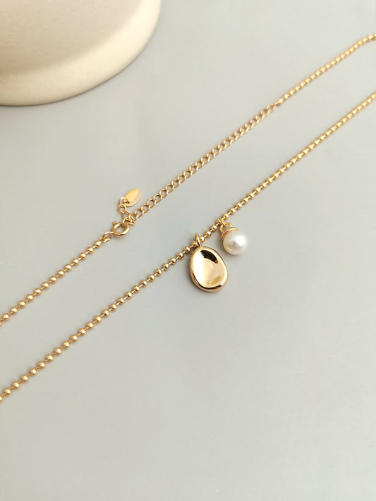 Pearl Pendant Necklace