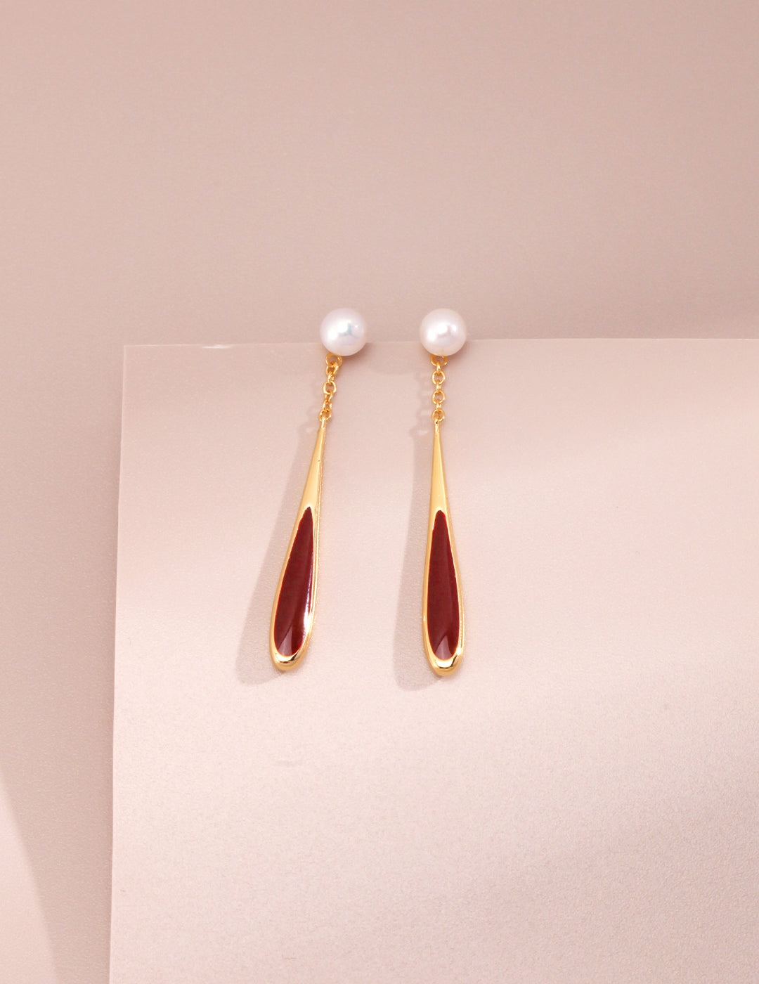  Natural Pearl and Red Drip Glaze Earrings